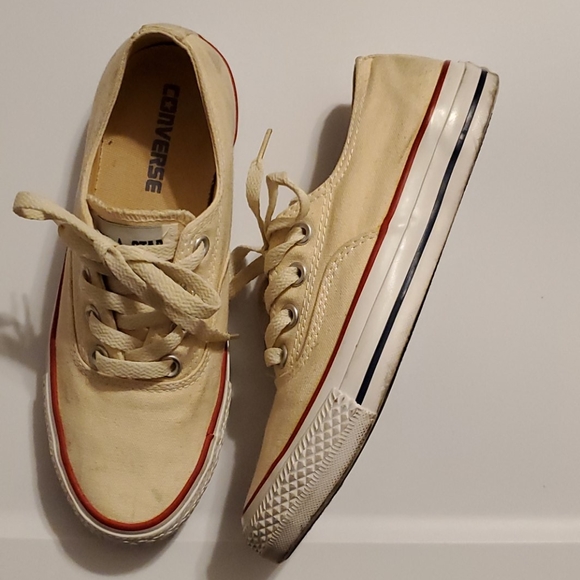 Converse - Picture 2 of 6